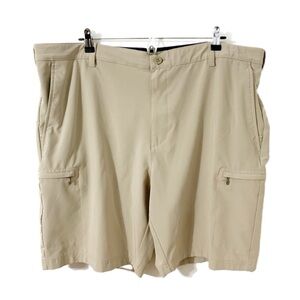 Izod Golf ⛳️ Flat Front Technical Fabric Shorts Zipped, Welted and Side Pockets